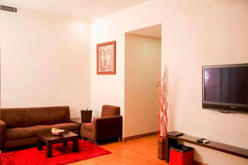 Hotel La Suite New Delhi Eksteriør billede